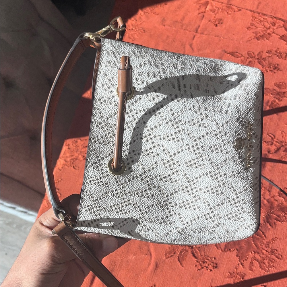 Michael Kors Purse White & Brown - Picture 8 of 17